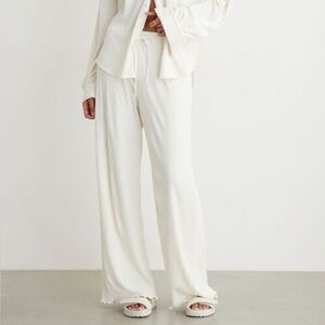 Elegant Cream Lounge Set